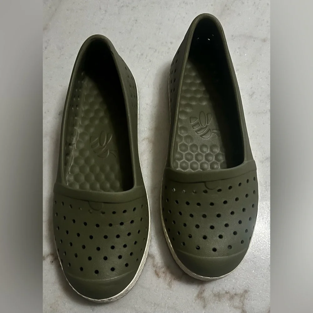 Joybees Women's Espadrille shoes in the Dusty Olive Size 8